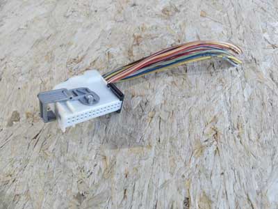 Mercedes White Gray 28 Pole Connector 0025451683